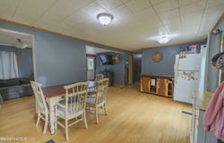 6 Frary Rd, Peru, MA 01235