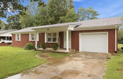 111 Bel Aire Drive, Mayfield, KY 42066