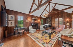 5227 Som Center Road, Solon, OH 44139