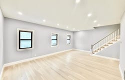 15 Berwick St, Melrose, MA 02176