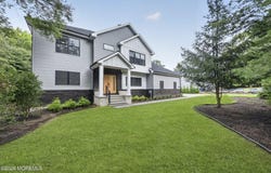 284 Middle Road, Holmdel, NJ 07733