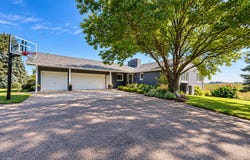 1125 Tomahawk Rd, North Platte, NE 69101