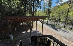 5186 River Ave, Dunsmuir, CA 96067-2101