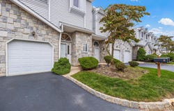 2 LEE LEE Lane, Old Bridge, NJ 08879