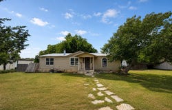210 Jennifer Ln, Leander, TX 78641