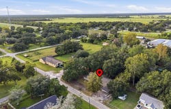 2144 Florida St, Nome, TX 77629