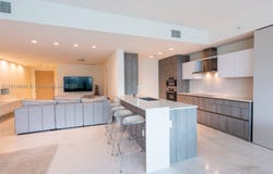 360 Ocean Dr, Key Biscayne, FL 33149