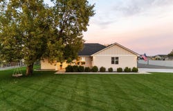 2467 Hanson Loop, Burbank, WA 99323