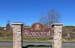 1214 Sandstone Ct E, Tarentum, PA 15084