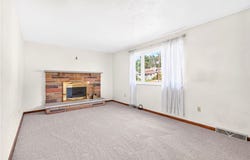5 Short St, Shaler, PA 15223