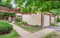 659 Glacier Trail, Roselle, IL 60172