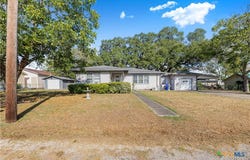 408 Davidson Street, Yoakum, TX 77995