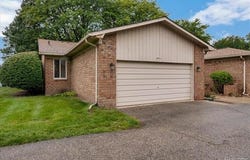 27011 Lincolnshire Drive, Southfield, MI 48034