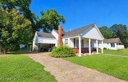 104 E South Avenue, Crenshaw, MS 38621