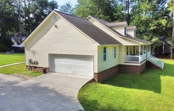 10 Hummingbird Rd, Moultrie, GA 31768
