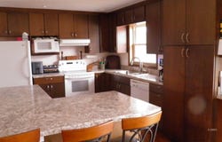 302 Sunset Ave, Glendive, MT 59330