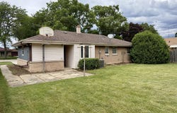 3859 E Whittaker Ave, Cudahy, WI 53110