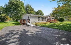 880 S Wolf Lake Road, Muskegon, MI 49442