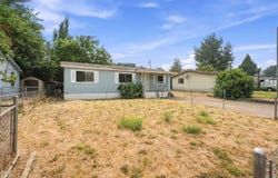 222 Meadow Lane, Eagle Point, OR 97524