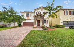 9371 W 35th Ave, Hialeah, FL 33018