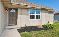 107 Cherry Avenue, Clever, MO 65631