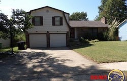 3213 SW Kent ST, Topeka, KS 66614