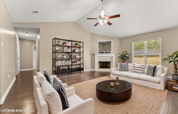4062 Rosebury Lane, Horn Lake, MS 38637