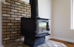 1210 RIVER BEND Rd, Salem, OR 97304