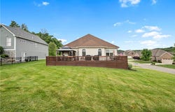 101 Quaker Ridge Ct, Beaver, PA 15009