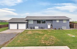 710 Maple Grove rd, Sunnyside, WA 98944