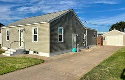 712 Cornell Ave, Oakley, KS 67748