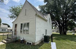102 N 4th St, Breda, IA 51436