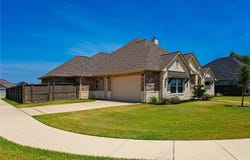 5015 Highline Drive, Bryan, TX 77802