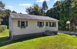 416 Cherry Lane, Montville, CT 06370