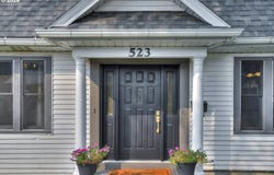 523 E 9TH St, TheDalles, OR 97058