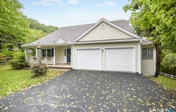 207 Woodlawn Drive, Seymour, CT 06483
