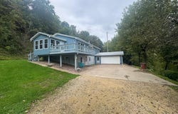39494 360th Street, Guttenberg, IA 52052