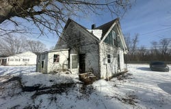 9151 US-60, Salt Lick, KY 40371