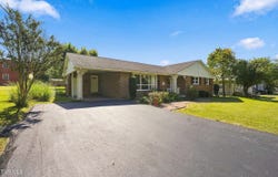 1046 N Elm Avenue, Erwin, TN 37650