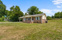 634 Wesleyan Drive, Central, SC 29630