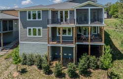 401 LOCHLYN HILL DR, Charlottesville, VA 22901
