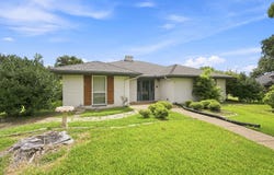 2005 Yorkstown Drive, Ennis, TX 75119