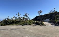 23472 W Moon Shadows Dr, Malibu, CA 90265