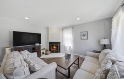 Streamwood, IL 60107
