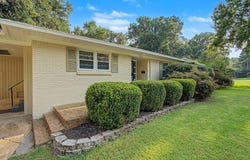 4681 CROSSOVER Ln, Memphis, TN 38117