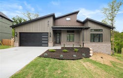 22 Olmsted Lane, Bella Vista, AR 72715