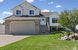 5709 S 2200 W, Roy, UT 84067