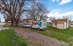 223 E Chicago St, Caldwell, ID 83605-3228