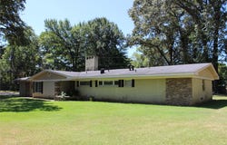 707 Browning Drive, Springhill, LA 71075