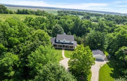 4 Hahn Estate Road, Winfield, MO 63389